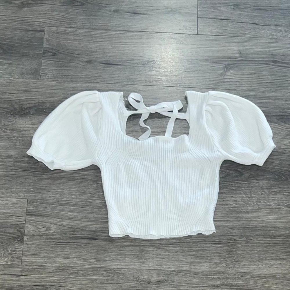 White Ribbed Puff-Sleeve Crop Top with Back Tie Women’s Size L